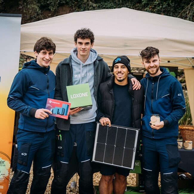 Team von Elektro Laimer mit Kooperationspartner Solar Fabrik / Loxone