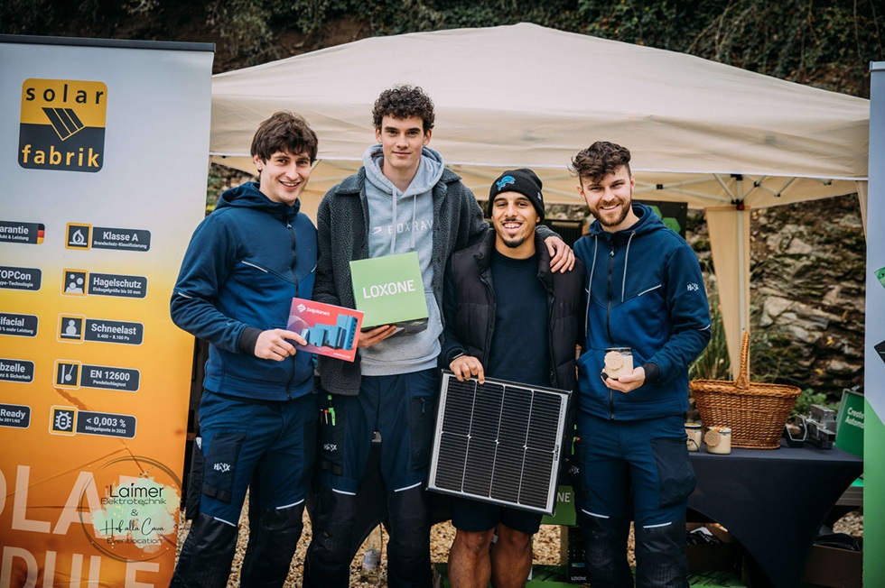 Team von Elektro Laimer mit Kooperationspartner Solar Fabrik / Loxone
