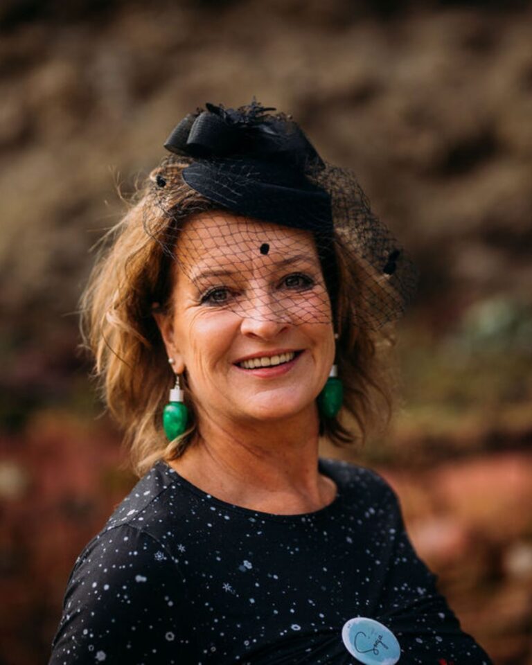 Sonja Bauer, Hof alla Cava
