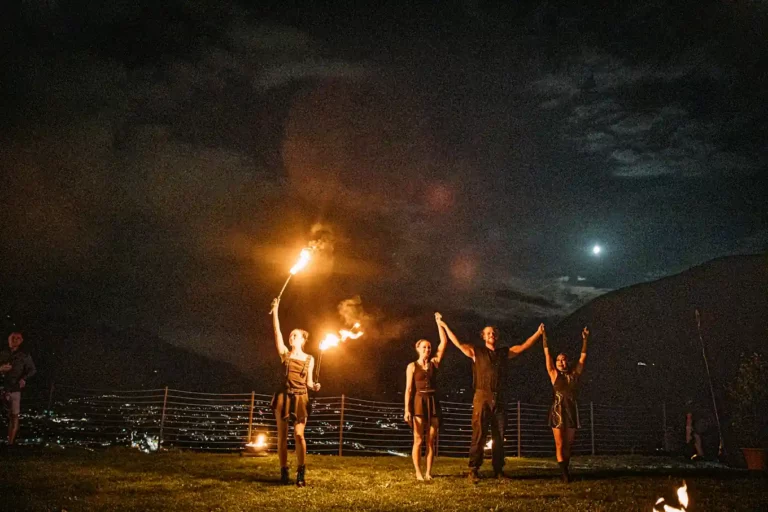 Firedancer: Feuershow bei einer Hochzeit